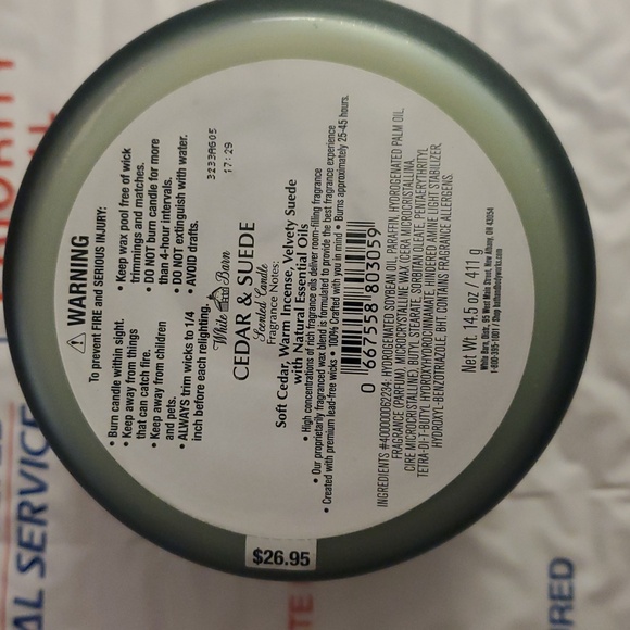 WhiteBarn BBW Cedar & Suede 3-wick candle NWT - Picture 3 of 5